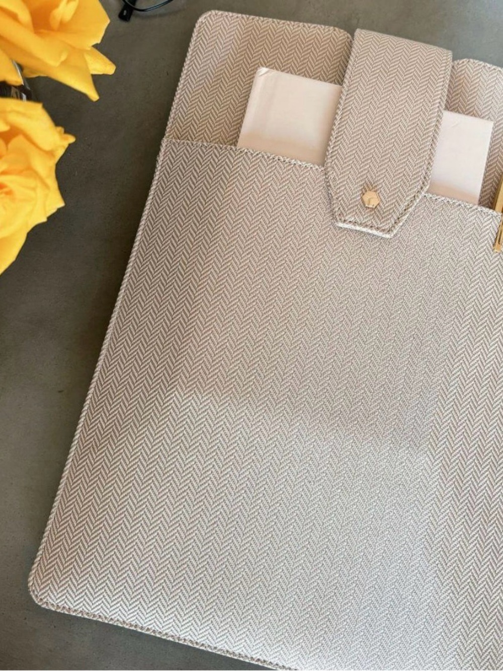 Laptop Clutch-Classic Beige